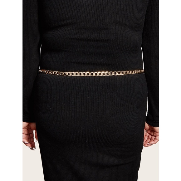 Plus Size Gold Tone Chain Belt - Picture 5 of 7